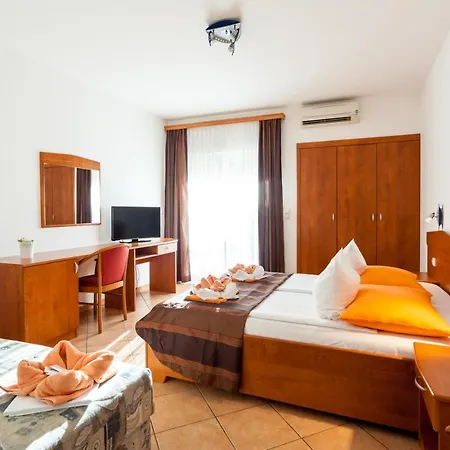 Pensionat Adria 4*
