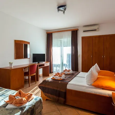 Adria Pensionat 4*