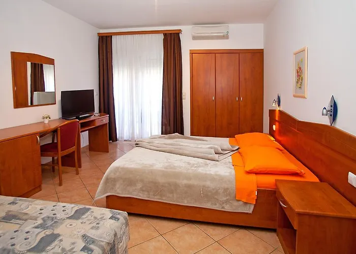 Adria Pensionat 4*